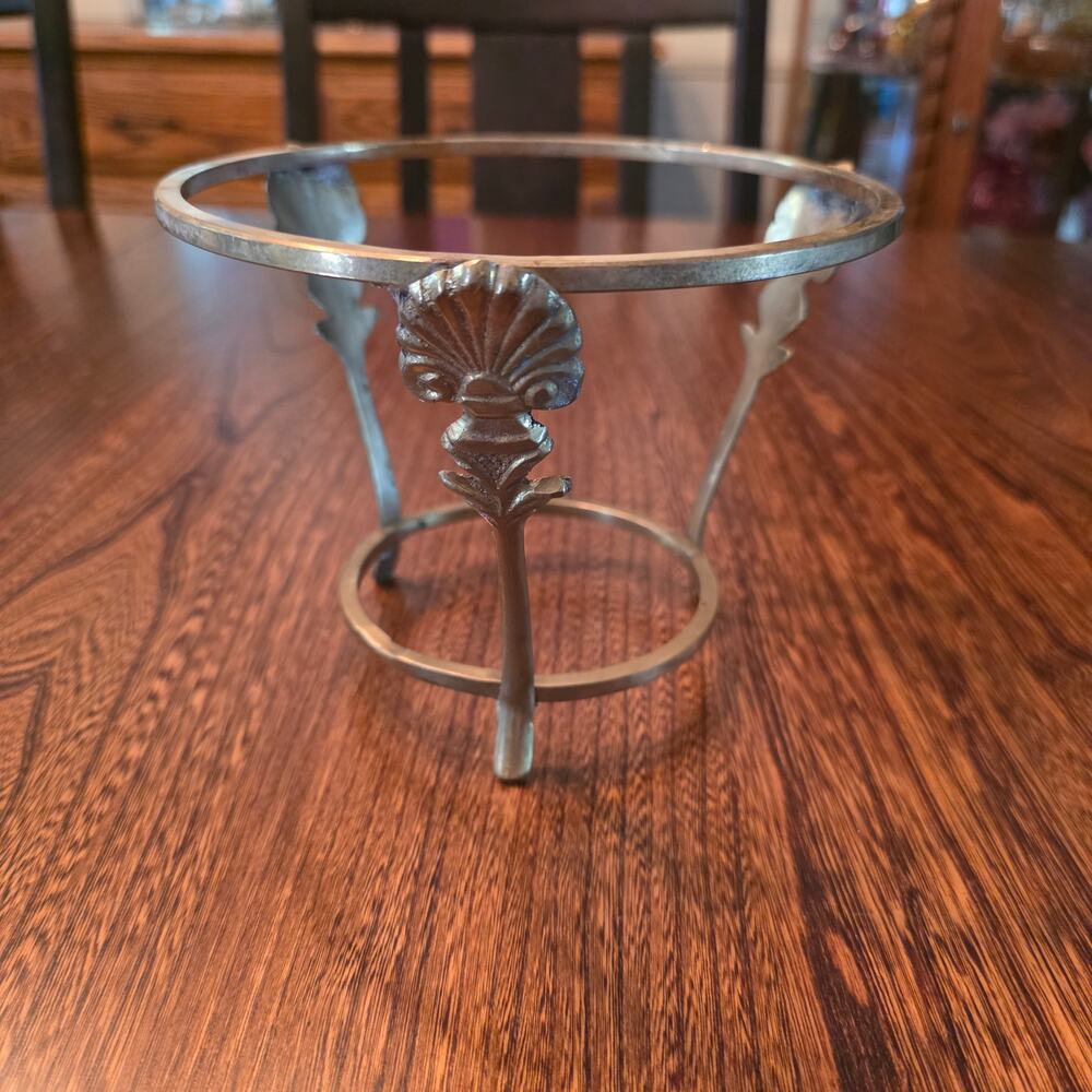 Solid 3 leg Brass Stand for Planters pots vases candle holder Shell Motif VTG